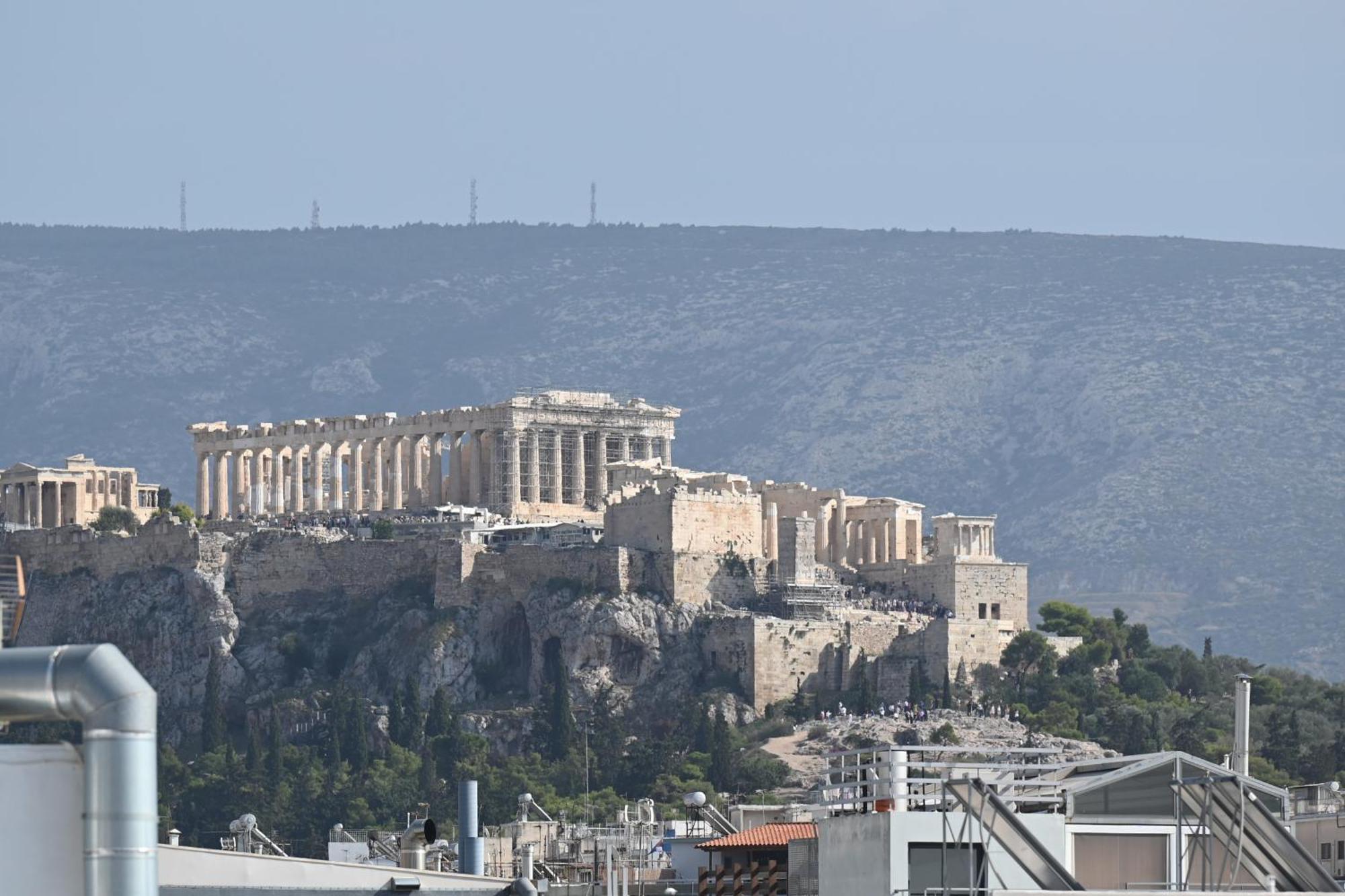 Athens Genesis Luxury Suites Exterior photo